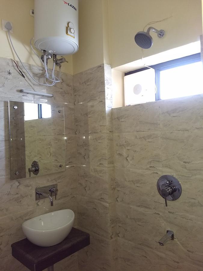 Hotel Reyansh Tanakpur Kültér fotó