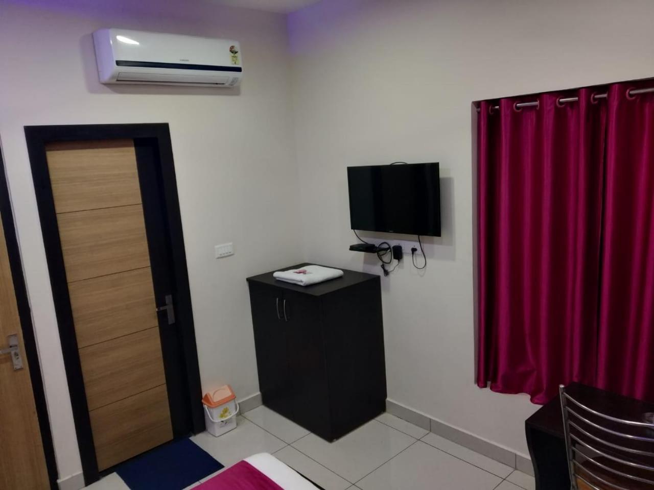 Hotel Reyansh Tanakpur Kültér fotó