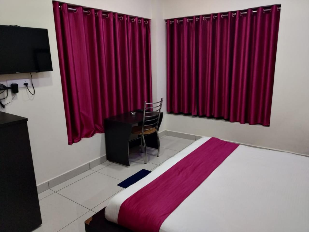 Hotel Reyansh Tanakpur Kültér fotó