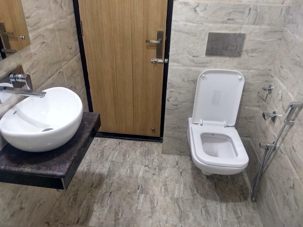 Hotel Reyansh Tanakpur Kültér fotó