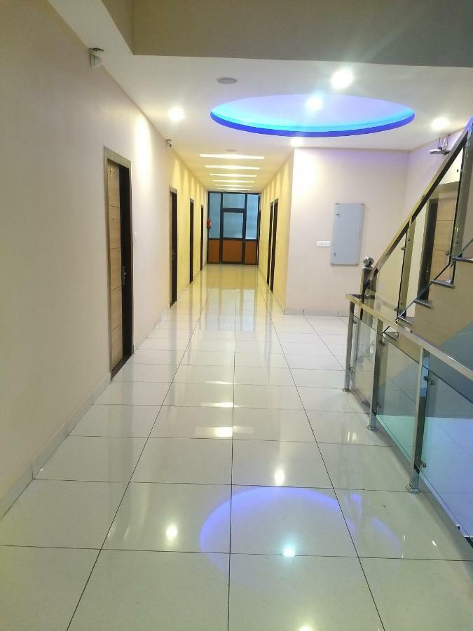 Hotel Reyansh Tanakpur Kültér fotó