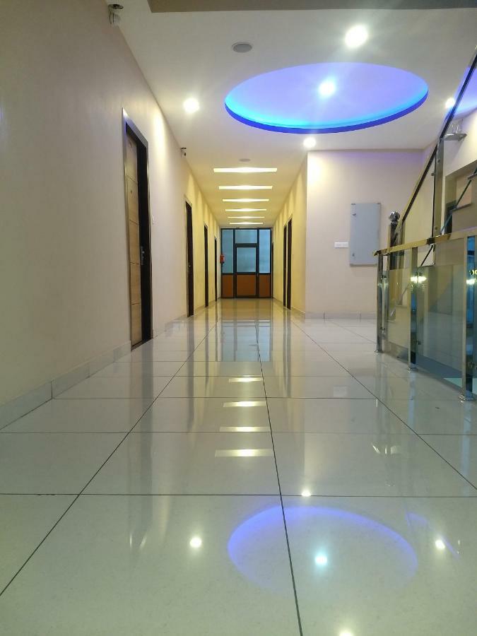 Hotel Reyansh Tanakpur Kültér fotó